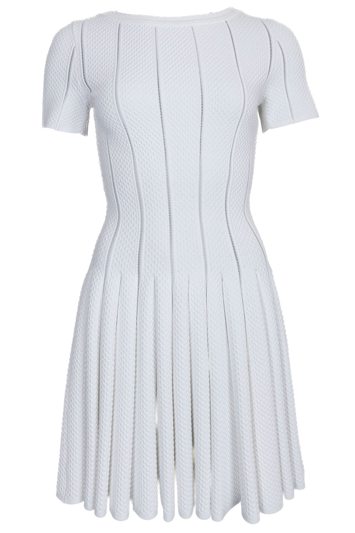 Robe évasée en maille blanche ALAIA