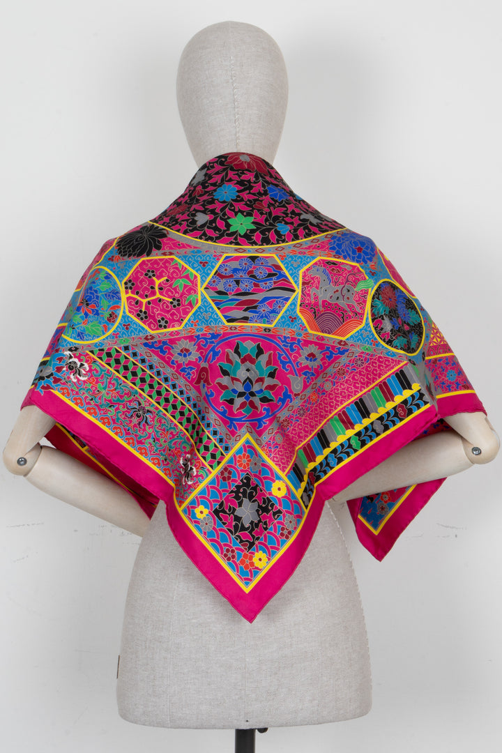 HERMÈS Collections Impériales Carré 90 Silk Multicolor