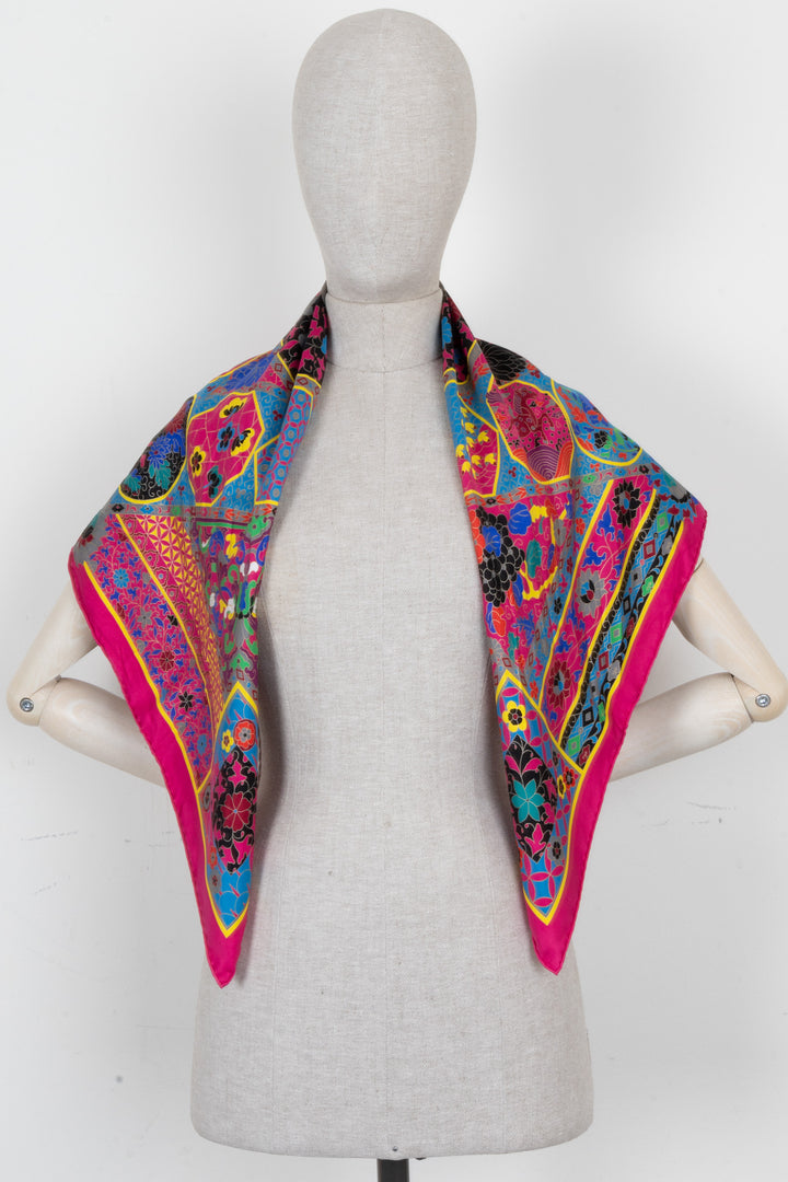 HERMÈS Collections Impériales Carré 90 Silk Multicolor