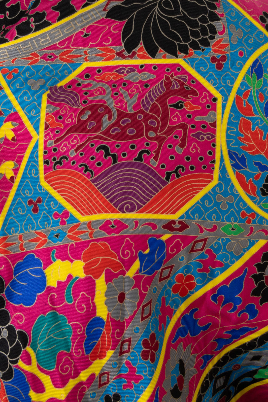 HERMÈS Collections Impériales Carré 90 Silk Multicolor