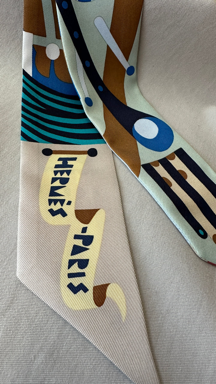HERMÈS Twilly Horse Blue