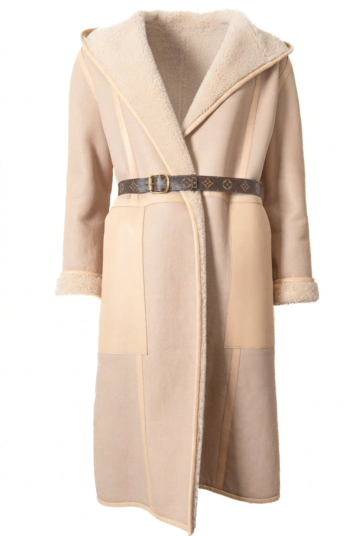 LOUIS VUITTON Manteau réversible ceinturé en peau lainée beige
