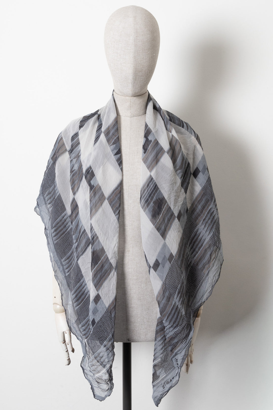 HERMÈS Geometric Print Scarf Chiffon Grey