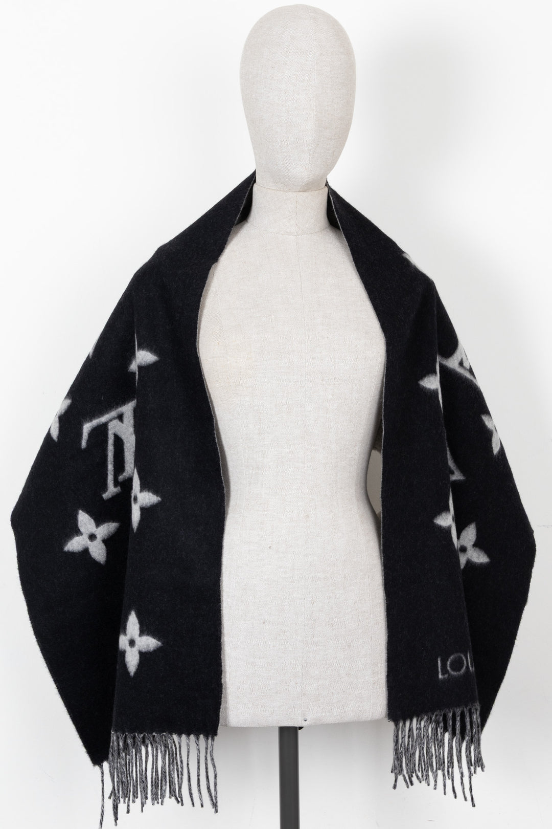 LOUIS VUITTON Reykjavik Écharpe Cachemire Noir