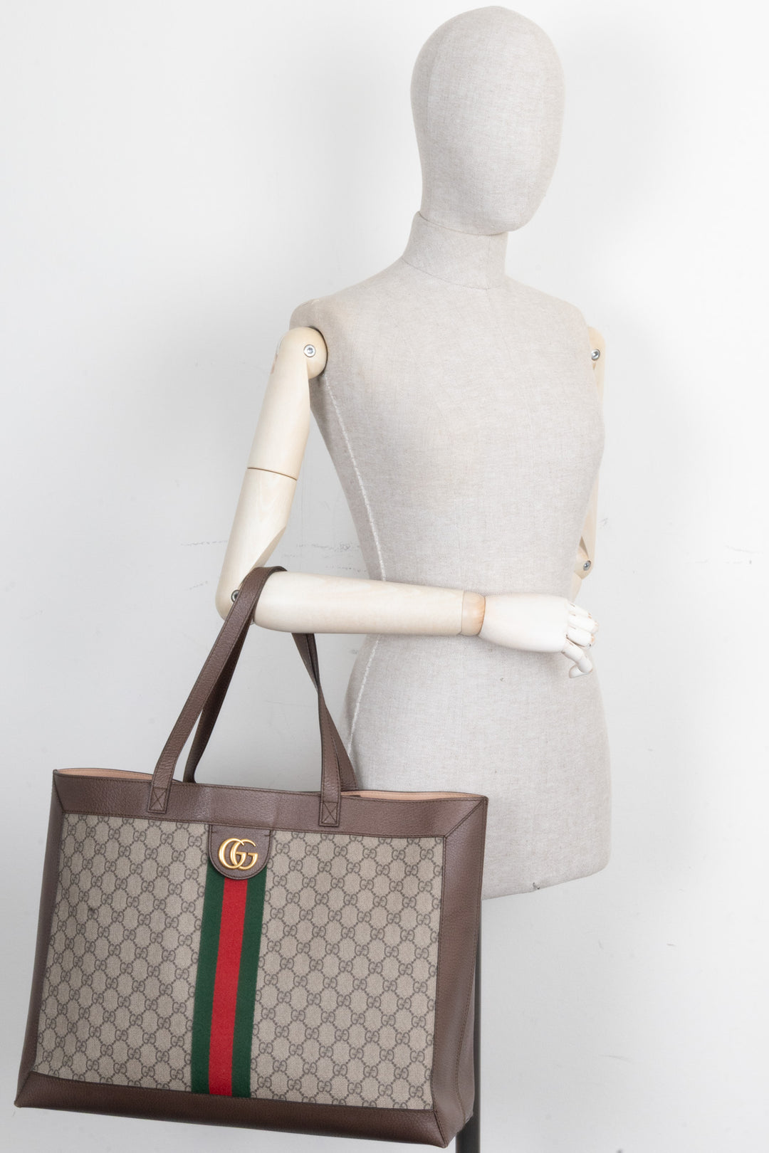 GUCCI Ophidia Tote GG Supreme