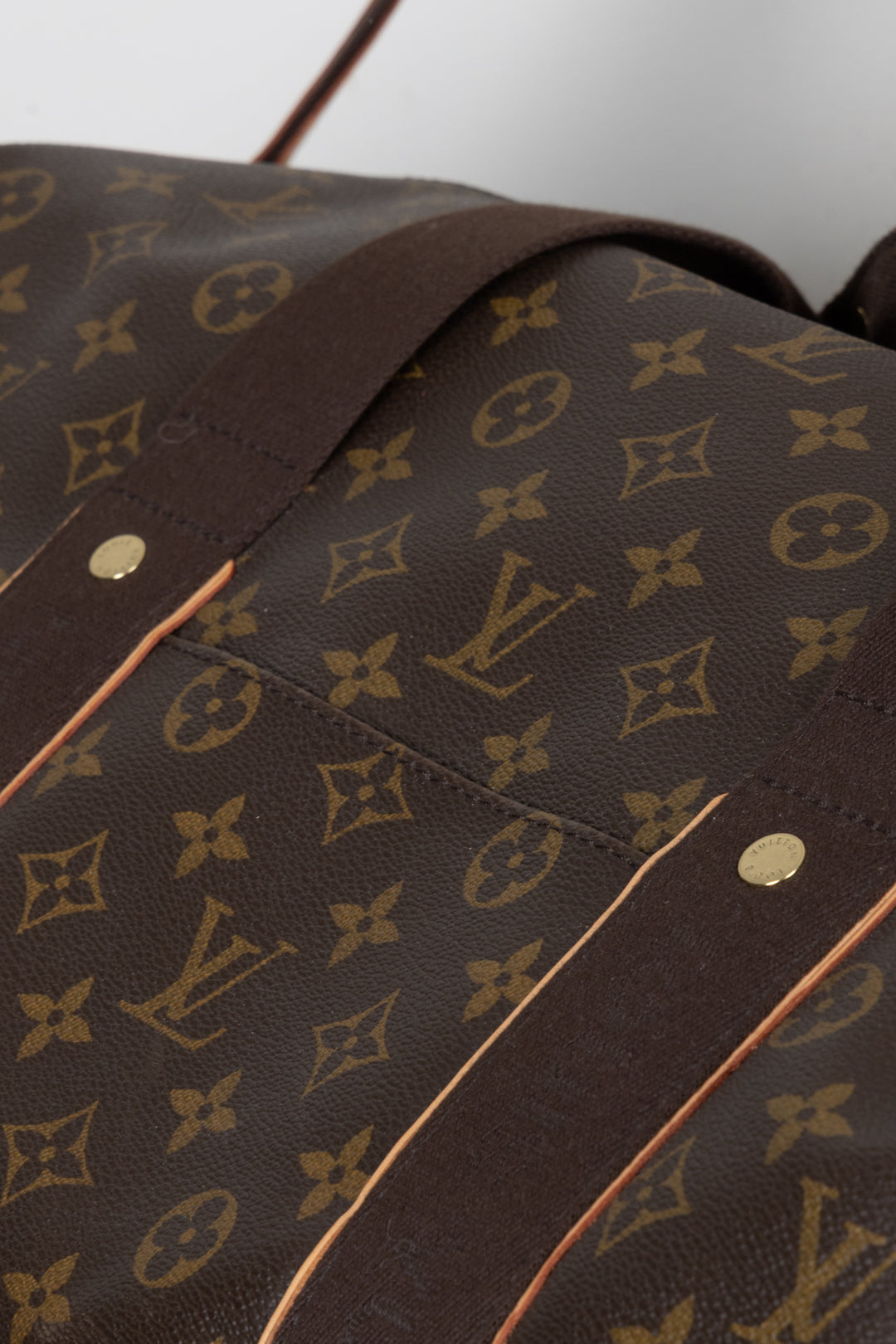 LOUIS VUITTON Beaubourg Weekender MNG