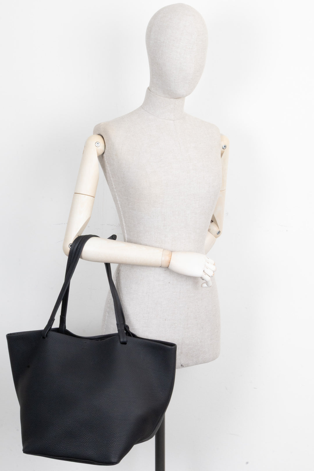 THE ROW Park Tote Three Leather Black