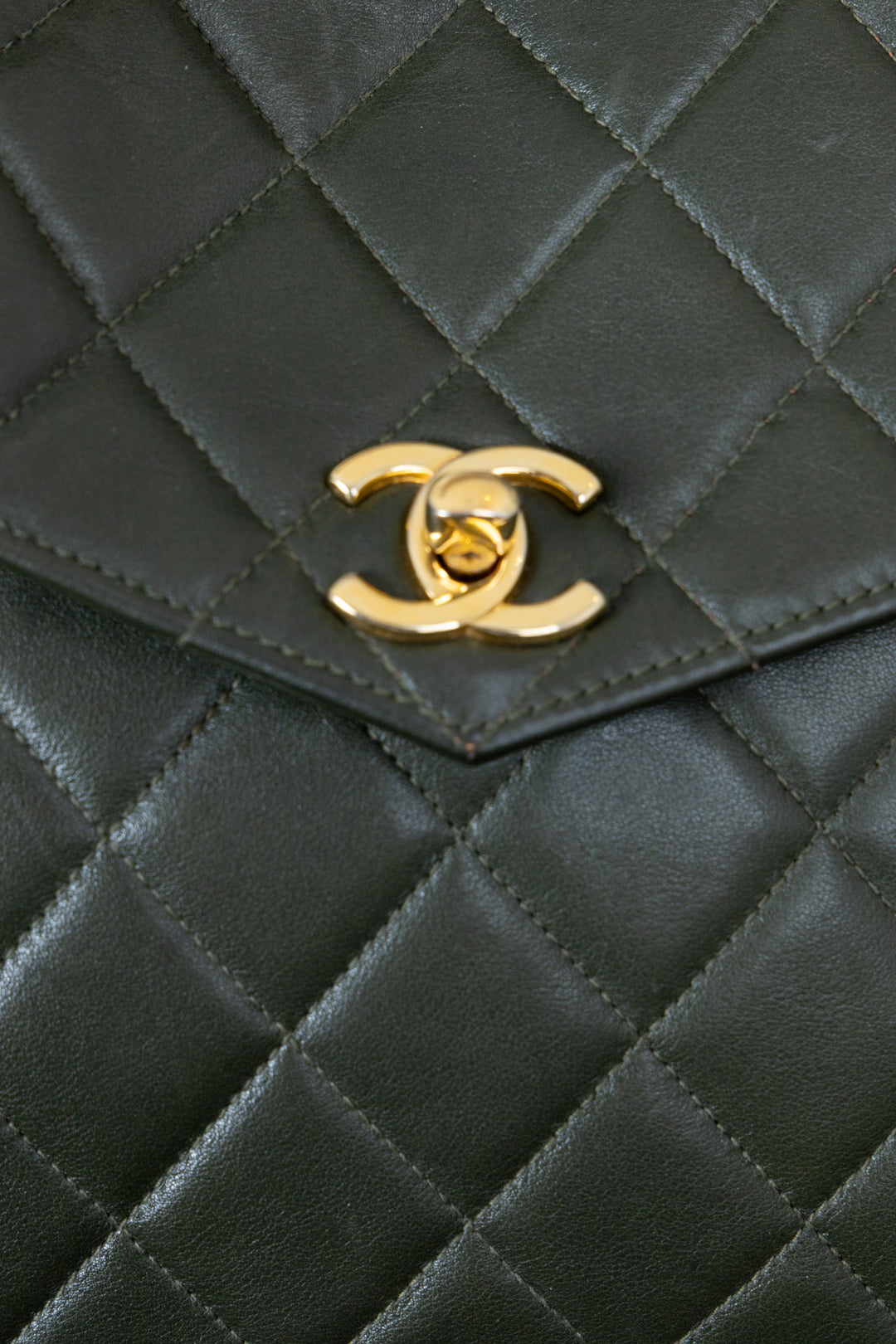 CHANEL Vintage Single Flap Clutch On Chain Lambskin Khaki