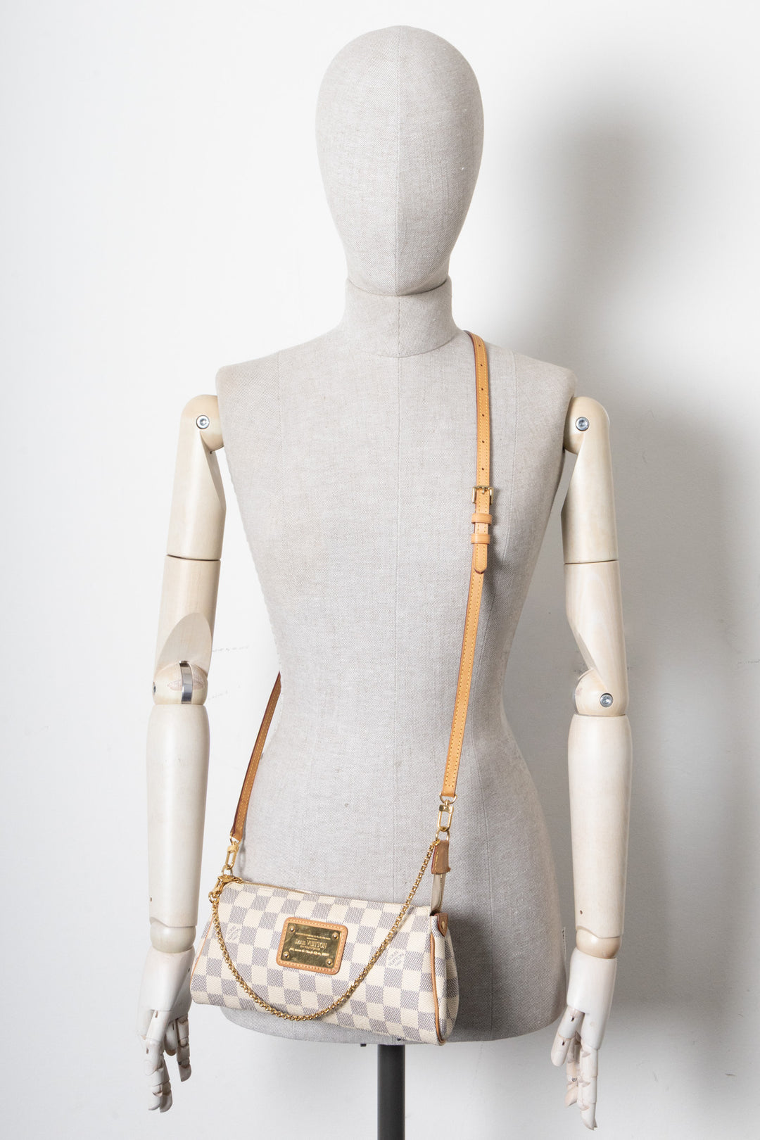 LOUIS VUITTON Eva Pochette Damier Azur