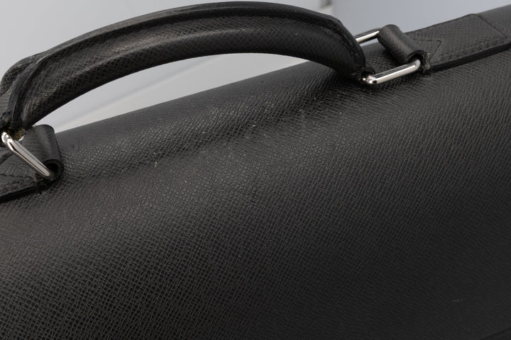 Sac bandoulière LOUIS VUITTON Robusto Noir Taïga