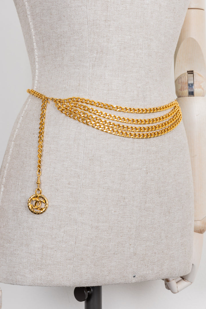 CHANEL Vintage Chain Belt with Pendant Gold