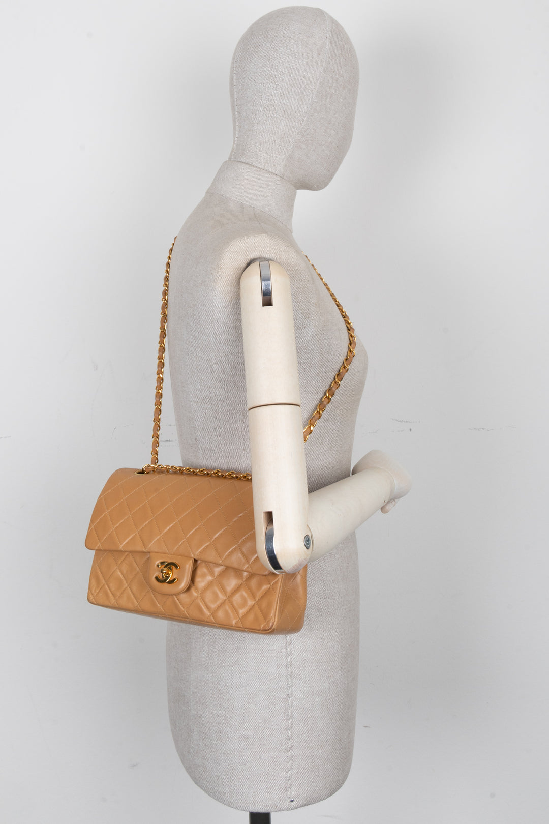 CHANEL Vintage Medium Double Flap Beige