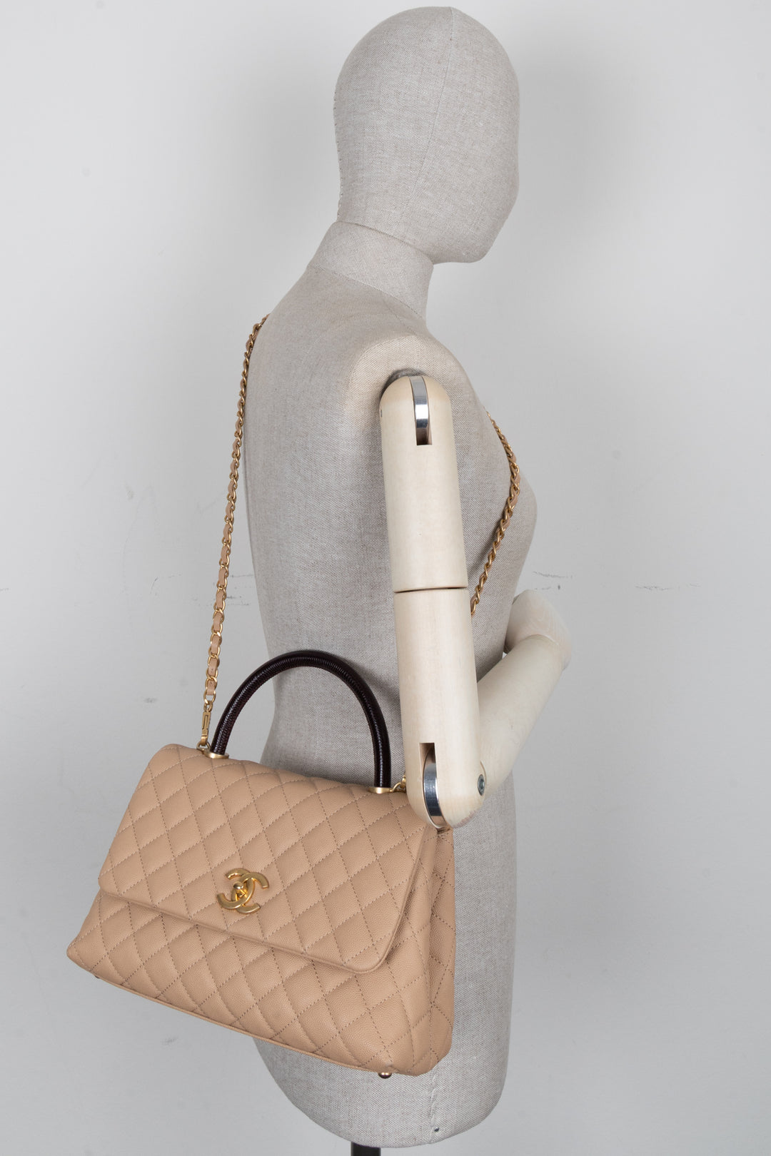 CHANEL Coco Handle Bag Caviar Lizard Beige