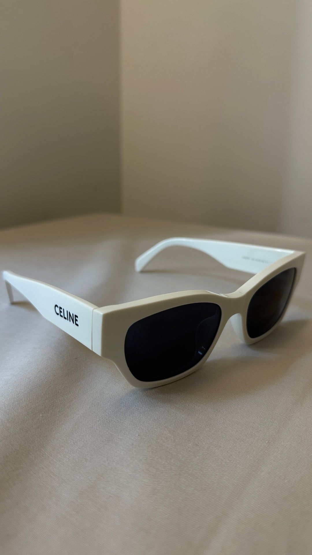 CELINE Sunglasses CL40197U White