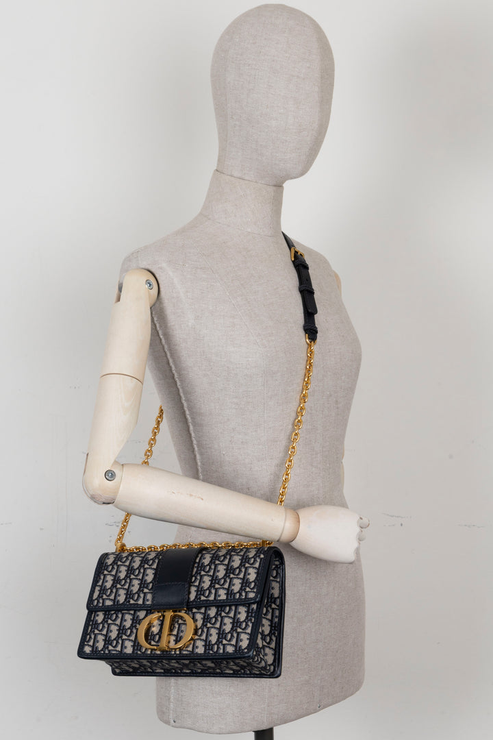 CHRISTIAN DIOR 30 Montaigne Chain Bag Oblique Bleu