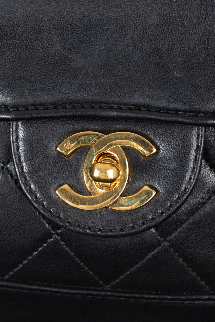 CHANEL Vintage Single Flap Bag Black