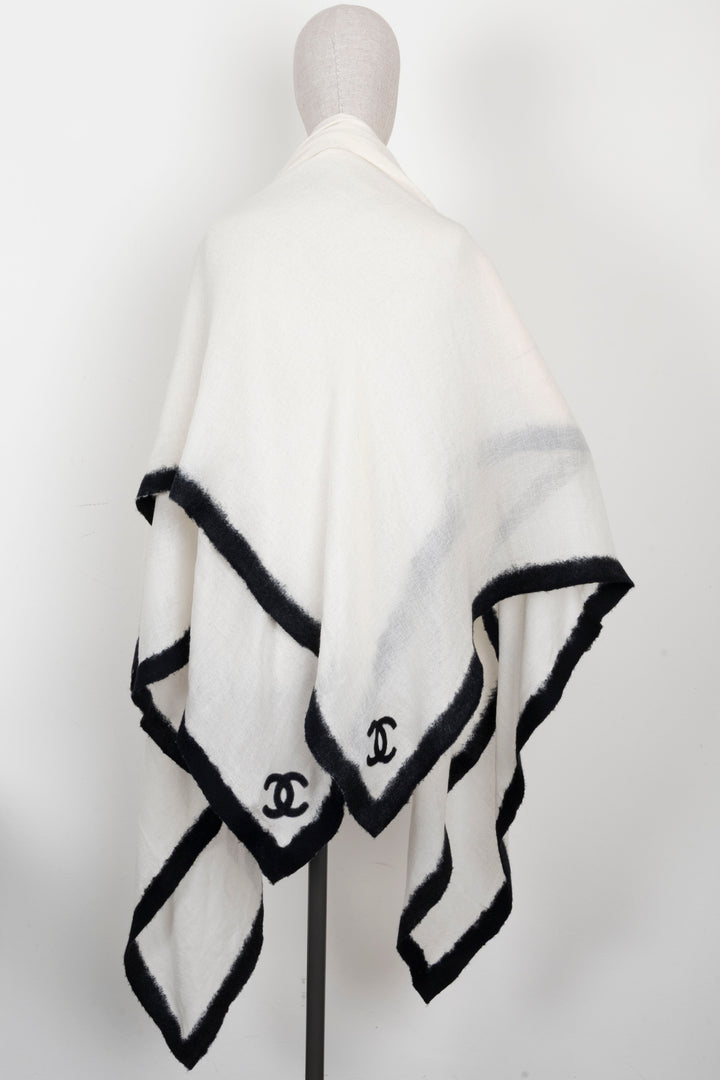 CHANEL CC Scarf Cashmere White