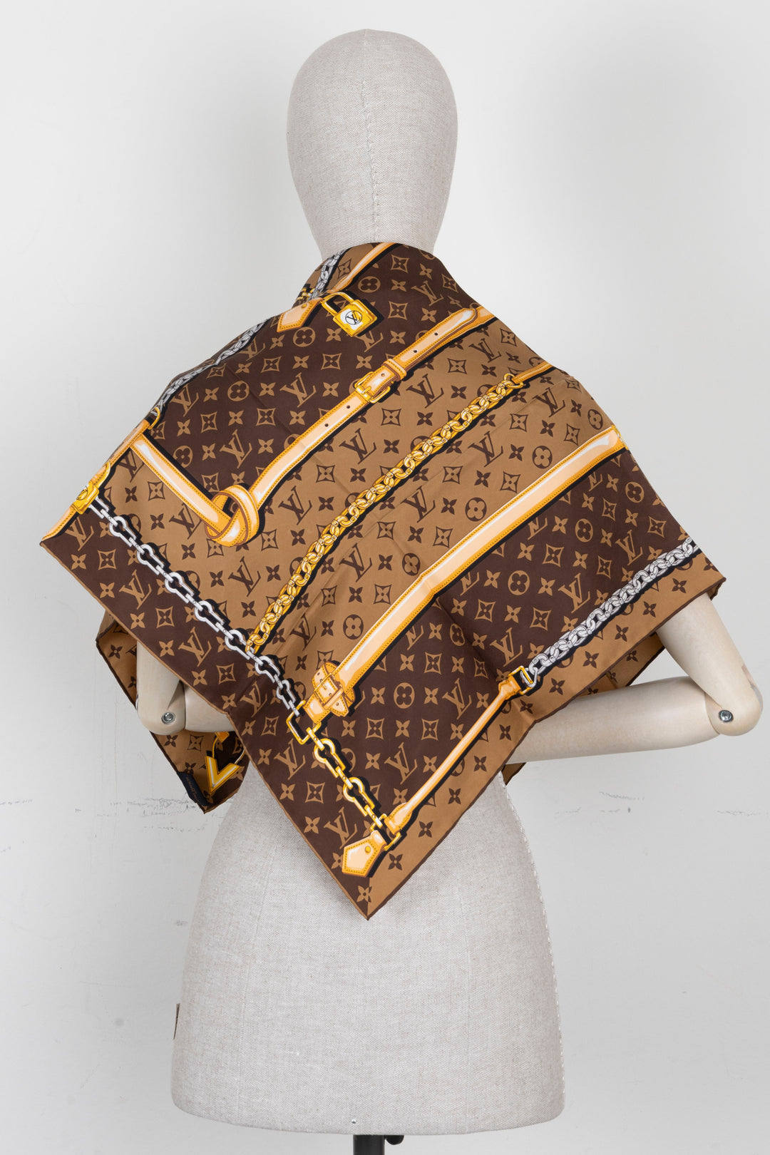 LOUIS VUITTON Confidential Carre 90 Silk Brown