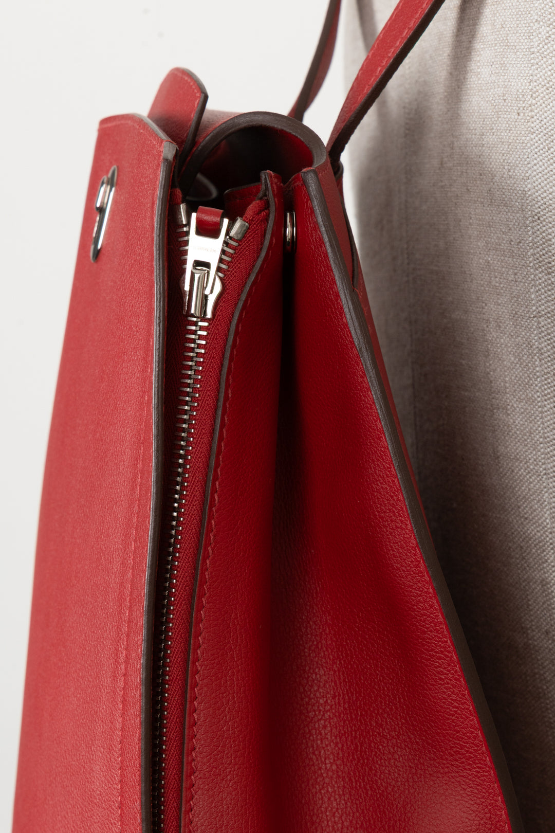 HERMÈS GR24 Backpack Red
