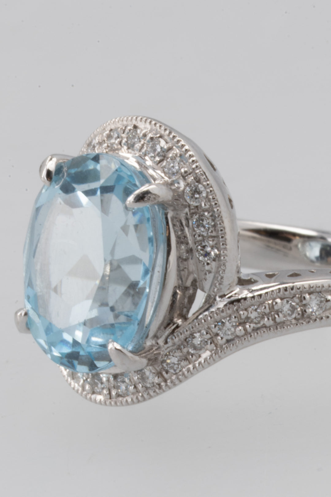 VINTAGE JEWELRY Topaz Diamond Cocktail Ring Platinum