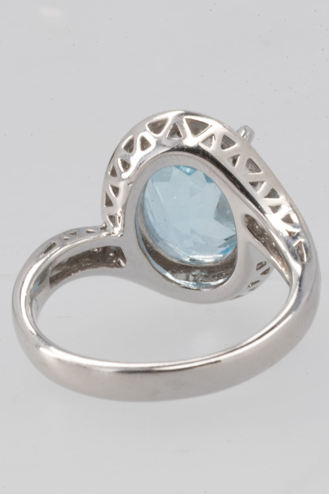 VINTAGE JEWELRY Topaz Diamond Cocktail Ring Platinum