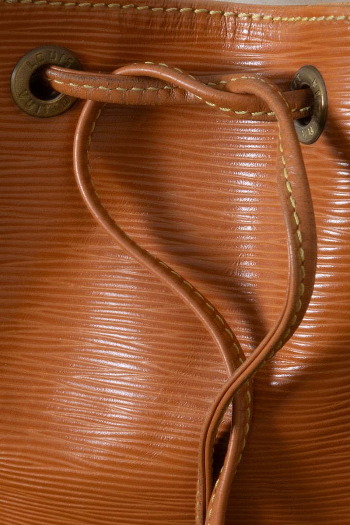 LOUIS VUITTON Petit Sac Noé Cuir Épi Cognac