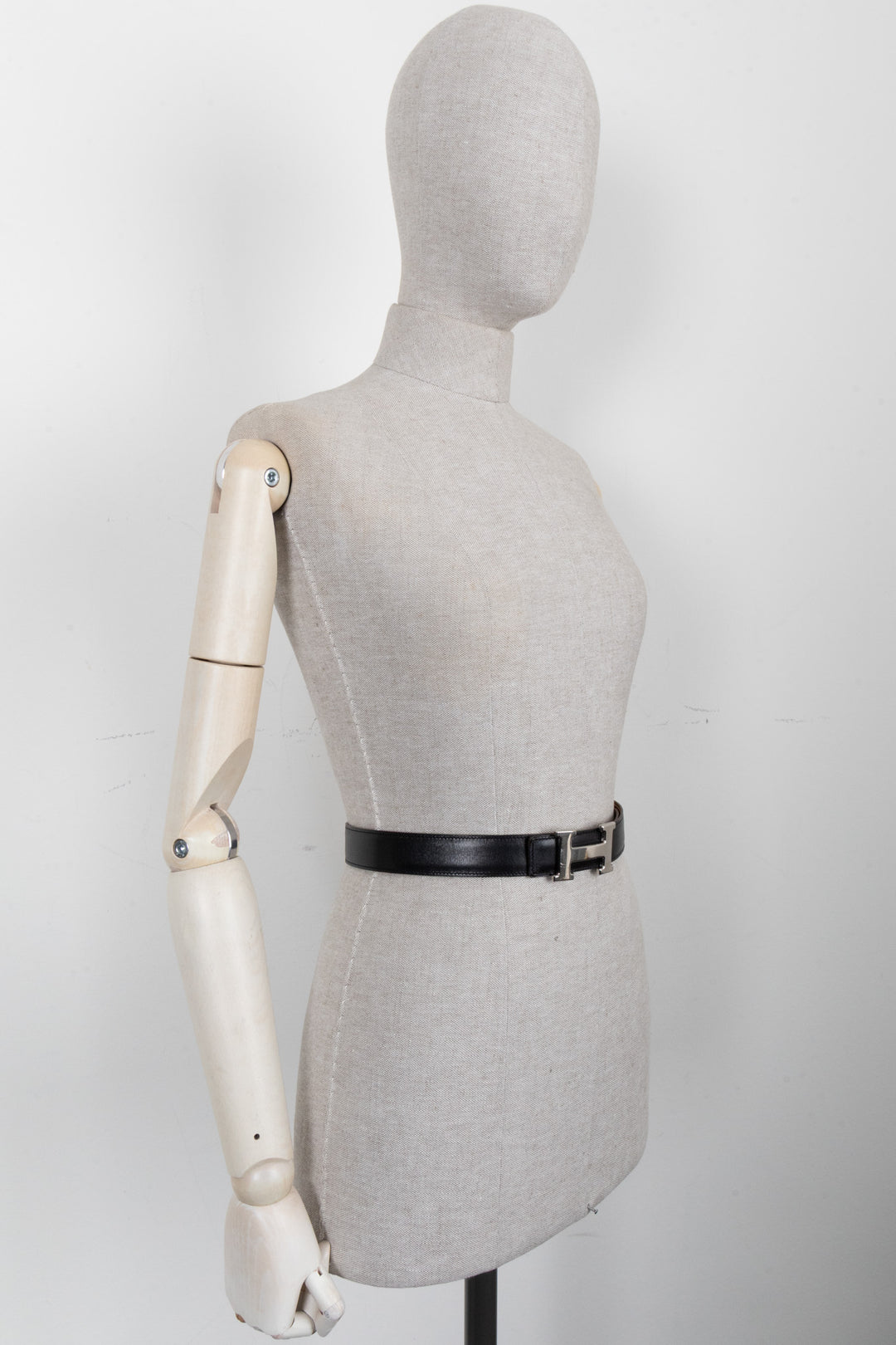 HERMÈS Constance H Belt Noir Gold
