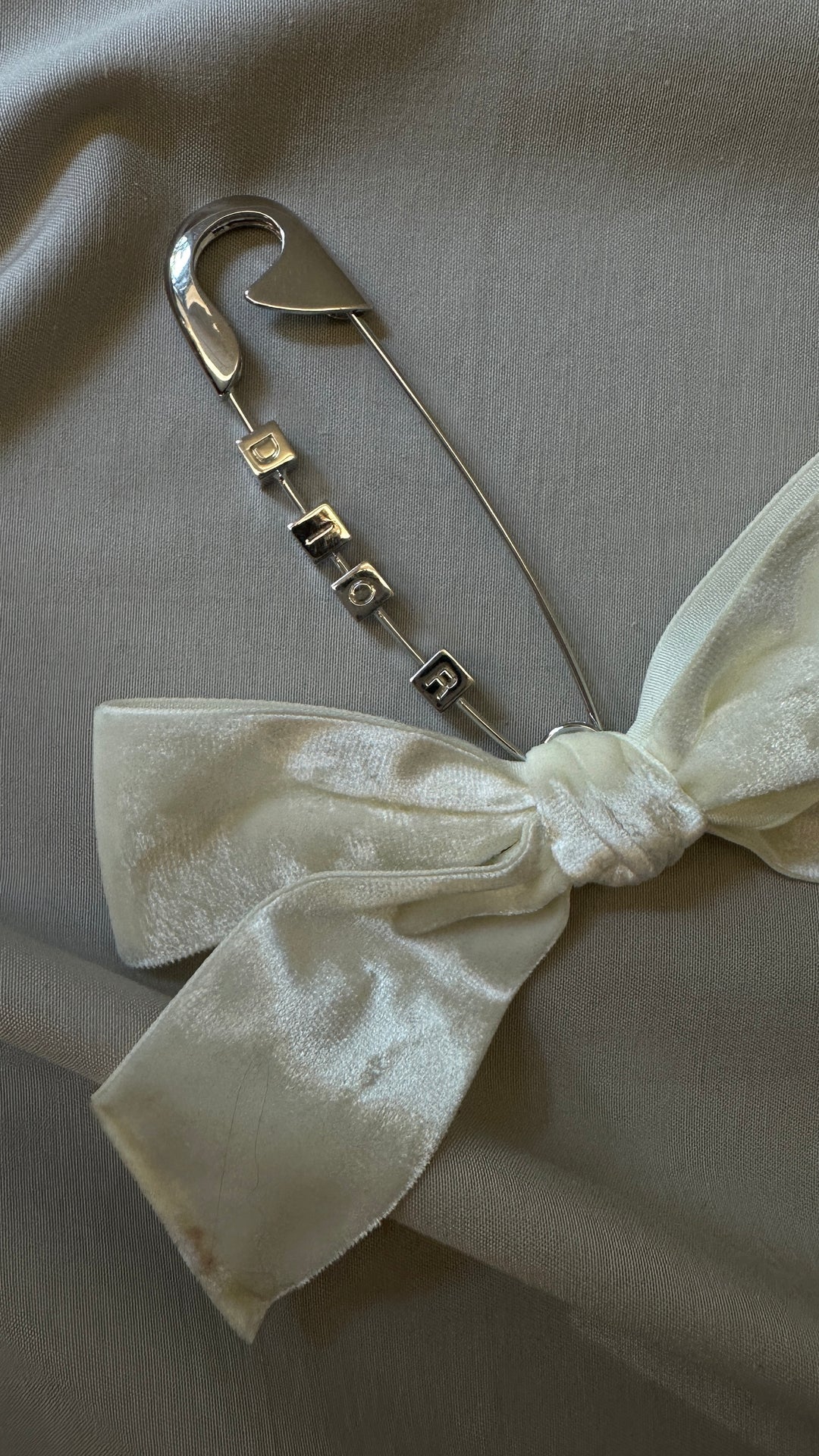 CHRISTIAN DIOR Pin Bow Brooch Velvet
