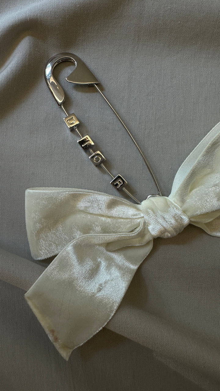 CHRISTIAN DIOR Pin Bow Brooch Velvet