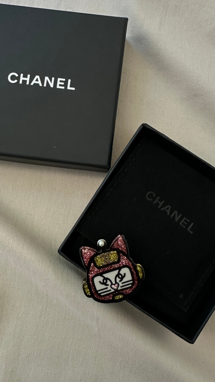 CHANEL Glitter Cat Brooch Pink