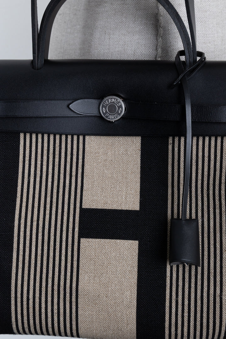 HERMÈS Herbag Zip 31 Toile De Camp H Vache Hunter Bag