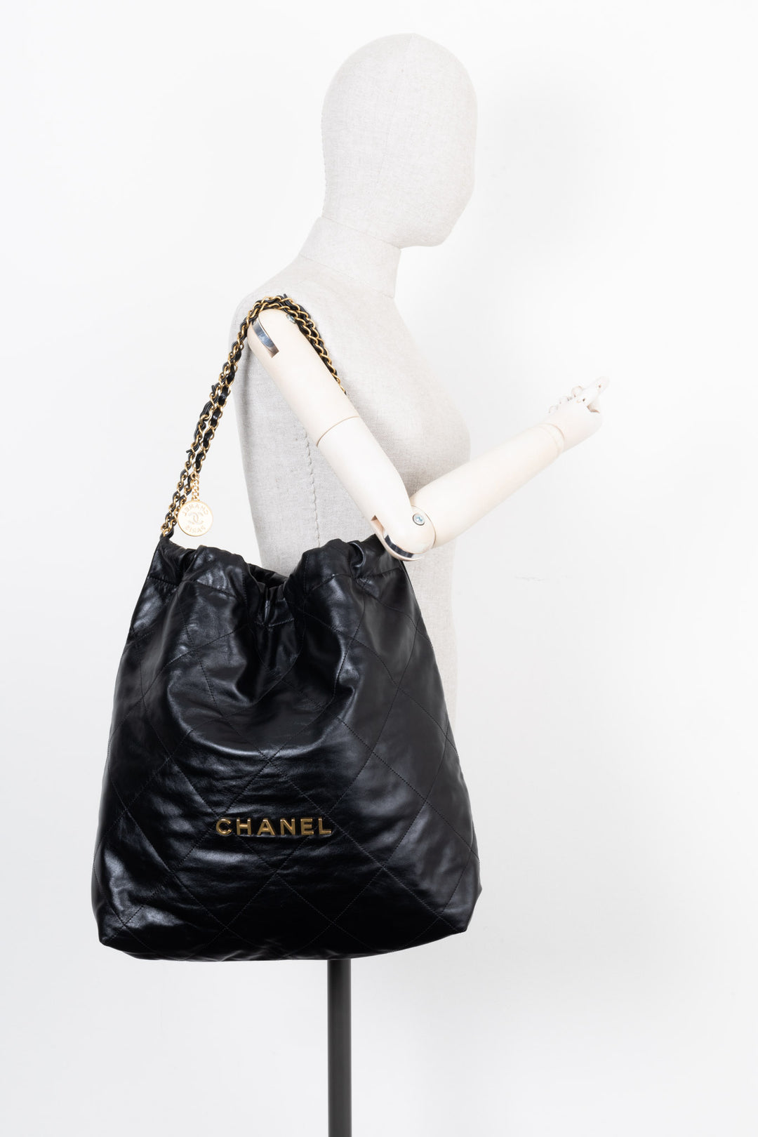 Chanel 22 Bag Black