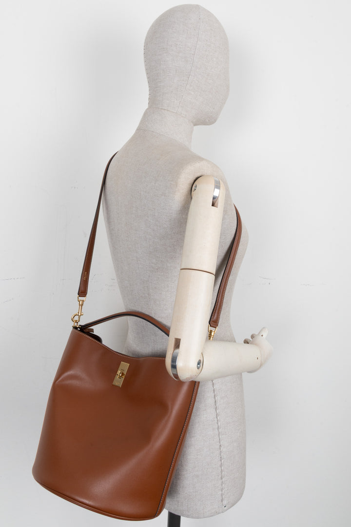 CELINE 16 Bucket Bag Leather Cognac