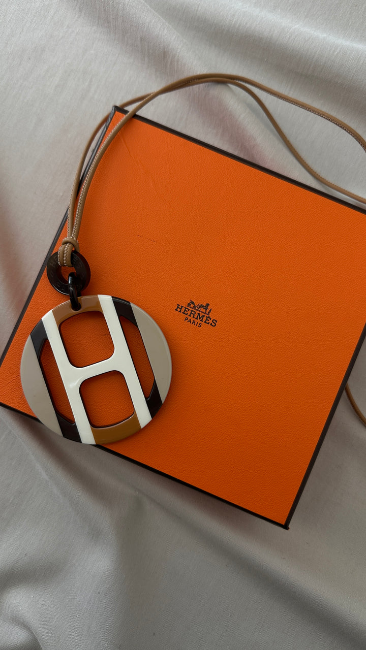 HERMÈS H Equipe Necklace Horn