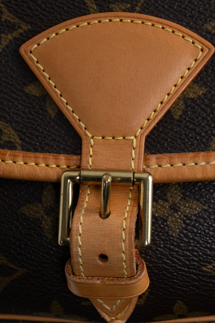 LOUIS VUITTON Sologne Crossbody Bag MNG Canvas