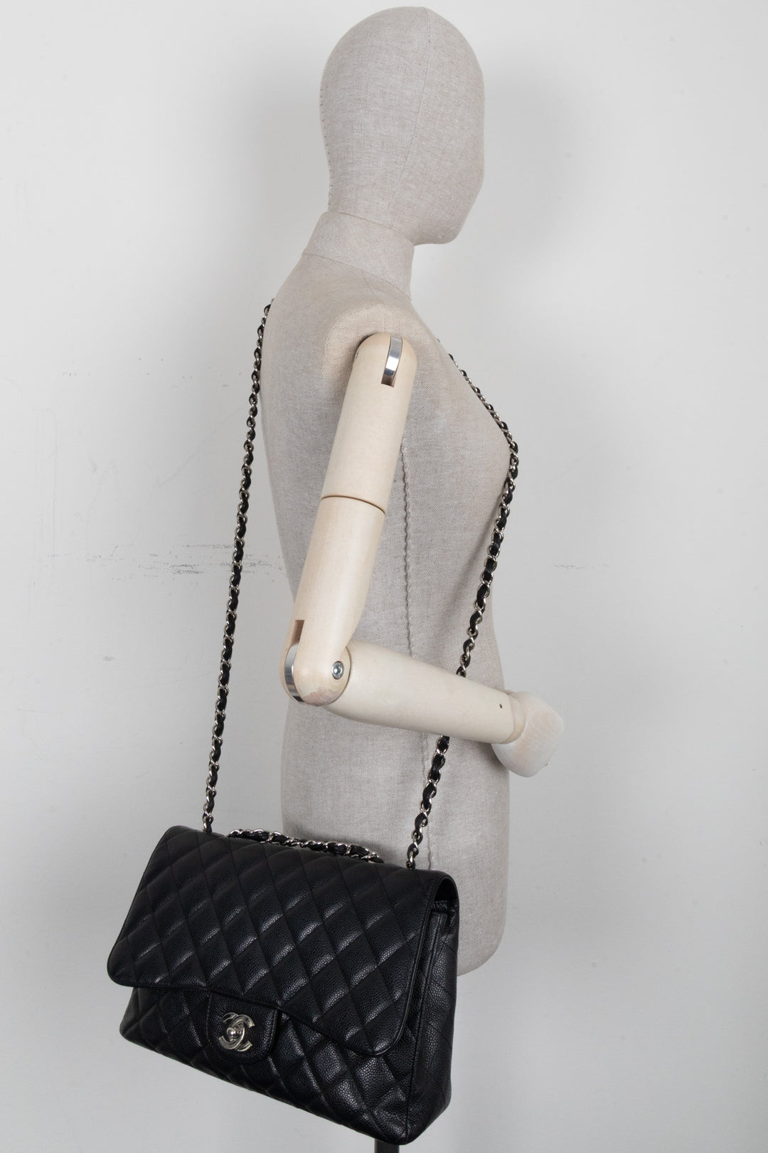 CHANEL Single Flap Bag Caviar Black