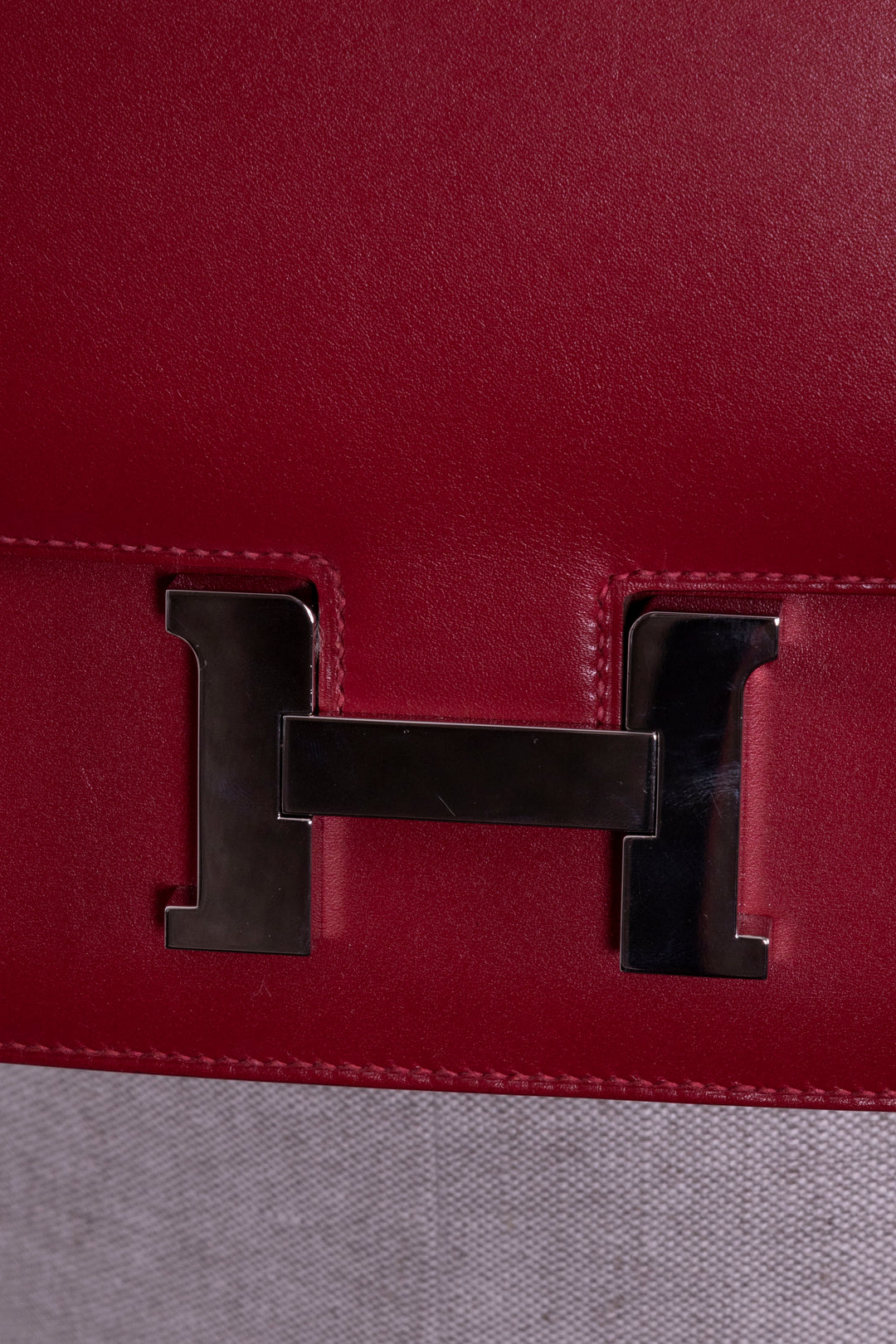 HERMÈS Constance III Mini Veau Tadelakt Rouge Vif