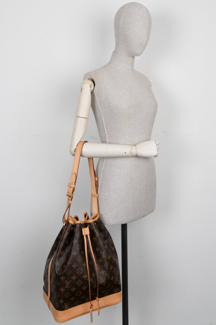 LOUIS VUITTON Grand Sac Noe MNG Canvas