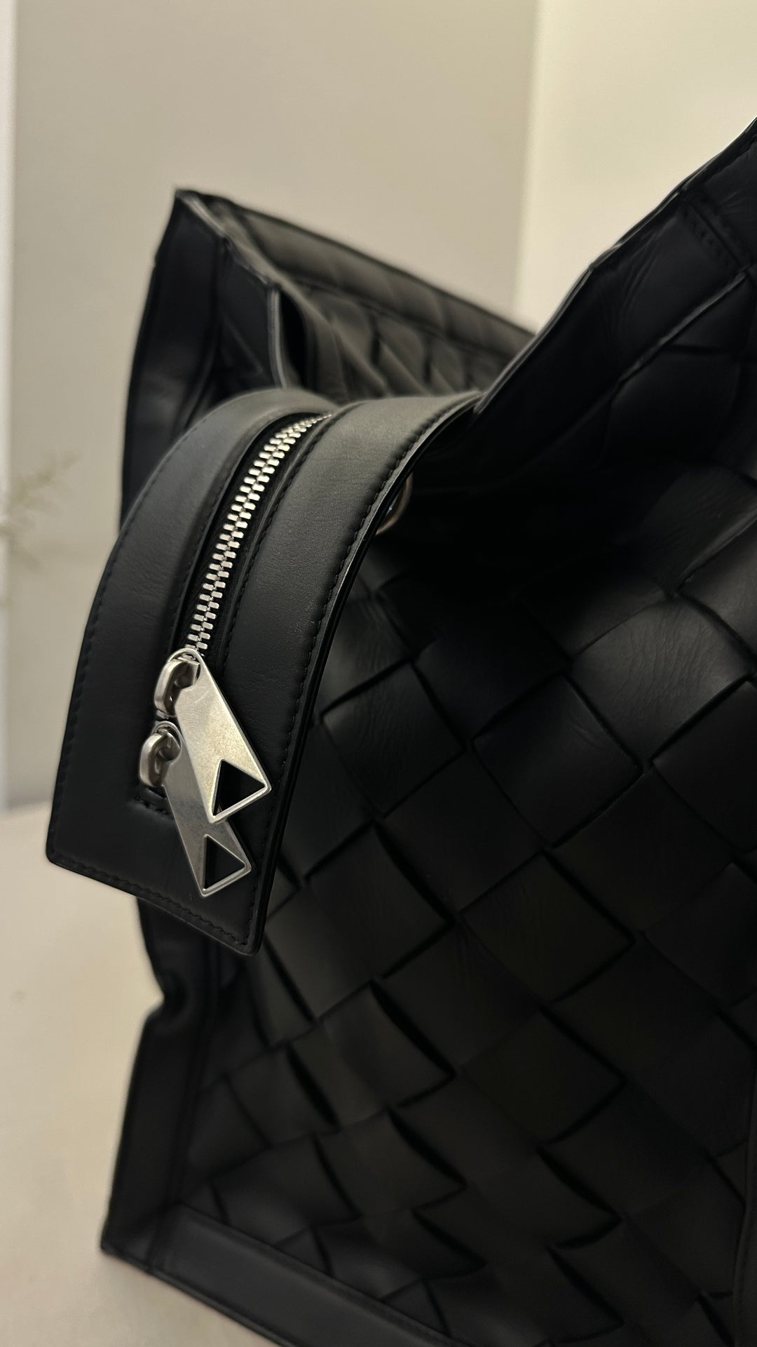 BOTTEGA VENETA Hold All Duffle Intrecciato Black
