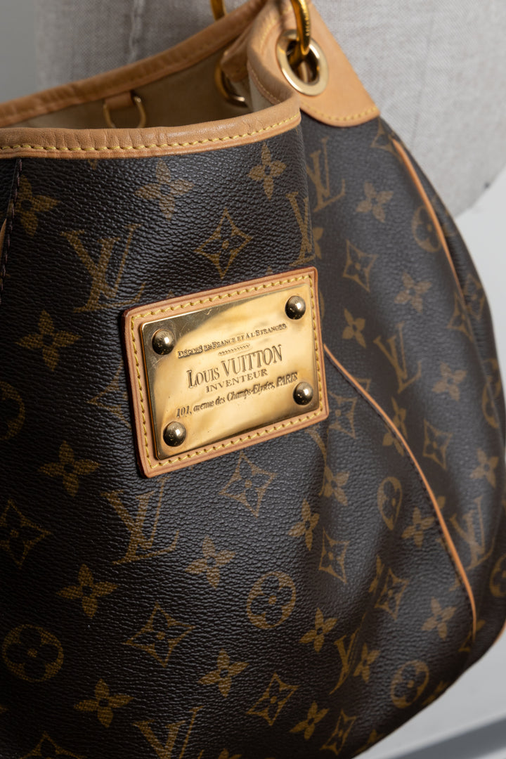LOUIS VUITTON Galliera Hobo Bag MNG Canvas