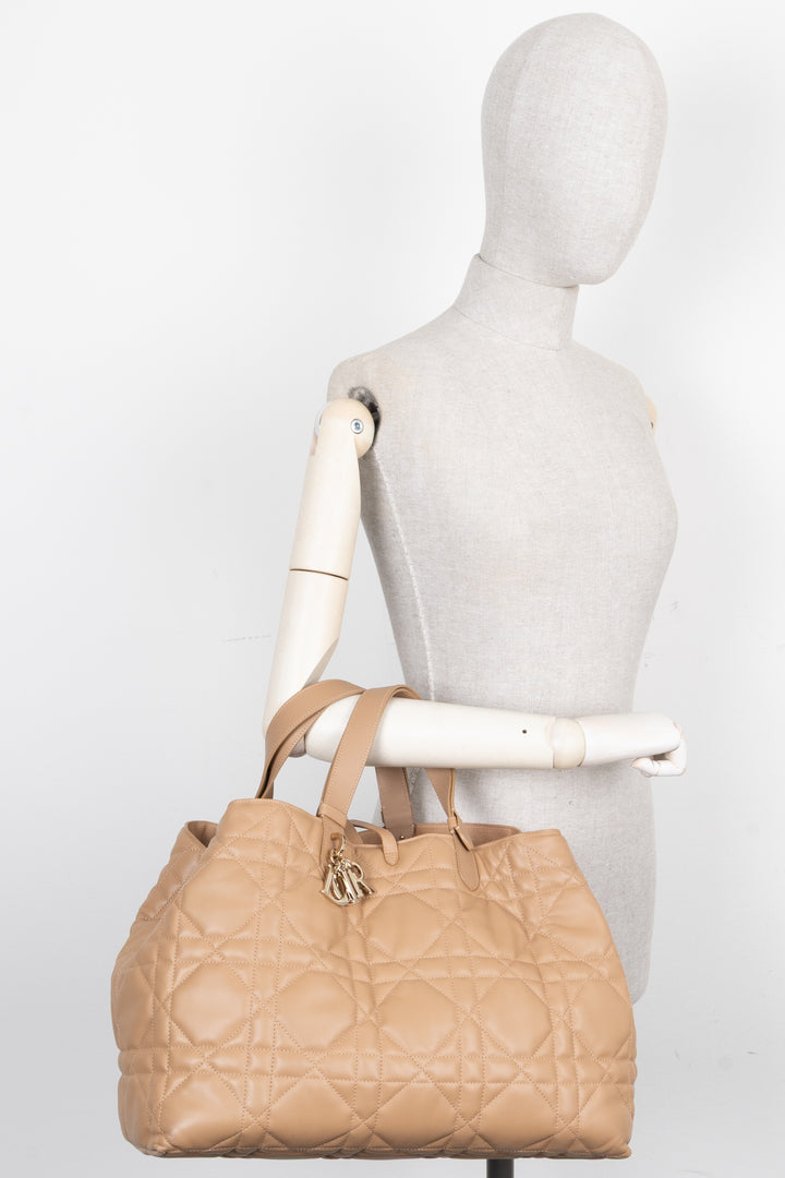 CHRISTIAN DIOR Sac Toujours Large Tote Bag Beige