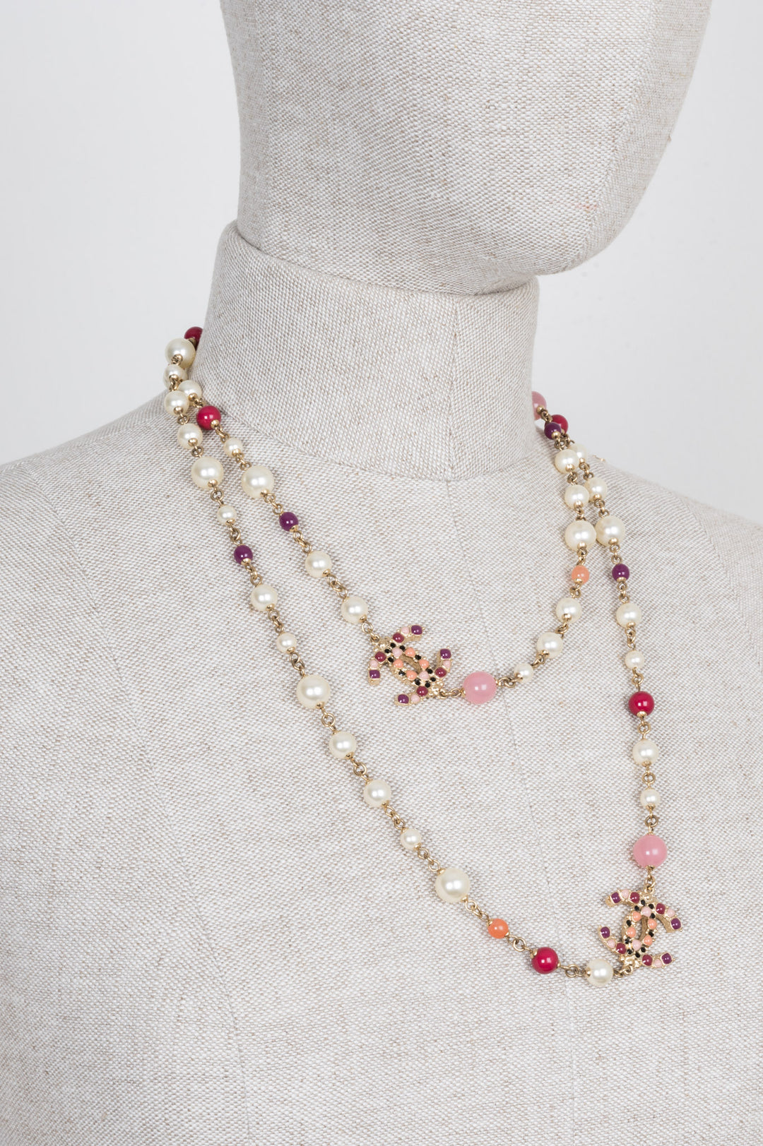 CHANEL Interlock CC Necklace Faux Pearls Pink