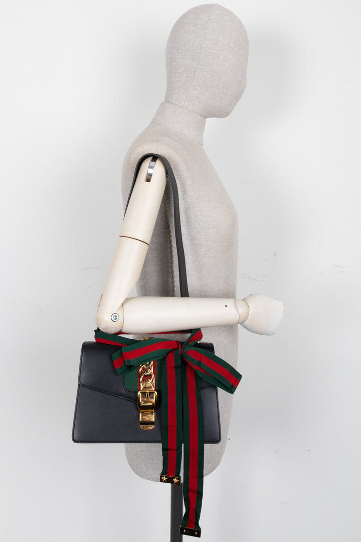 GUCCI Sac Sylvie petit noir