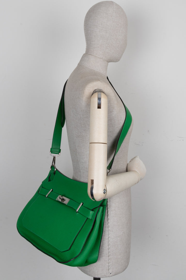 HERMÈS Jypsiere 31 Crossbody Bag Clemence Green