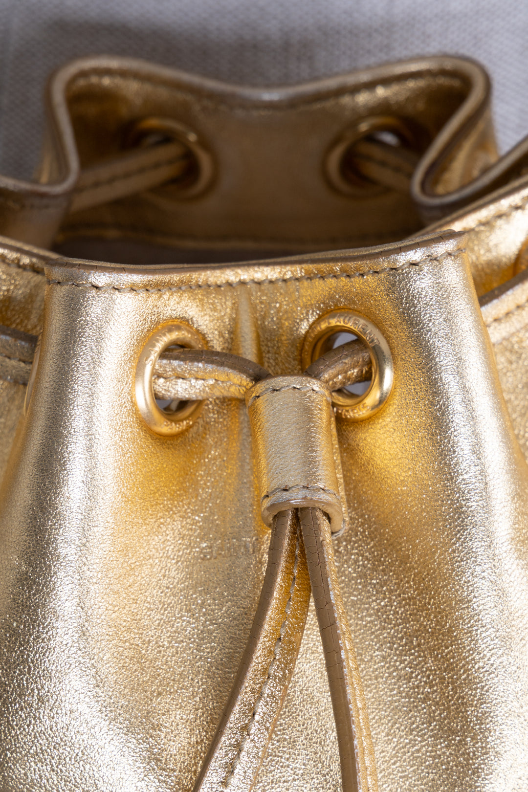 SAINT LAURENT Bucket Bag Gold