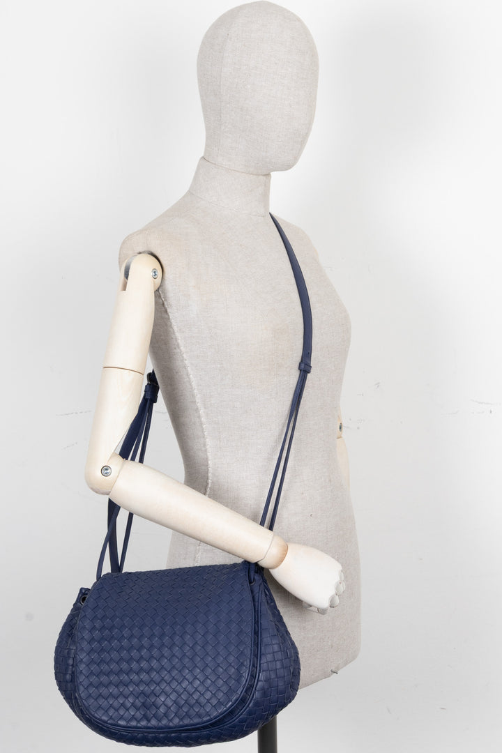 BOTTEGA VENETA Sac bandoulière vintage Intrecciato bleu