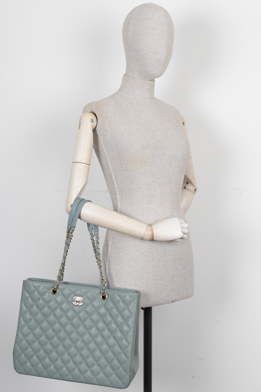 CHANEL Classic Shopping Tote Large Caviar Mint
