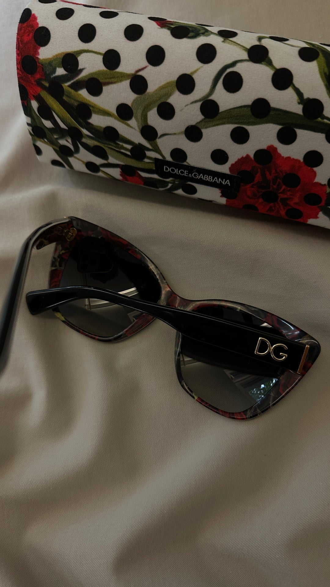 DOLCE&GABBANA DG4216 Sunglasses Black