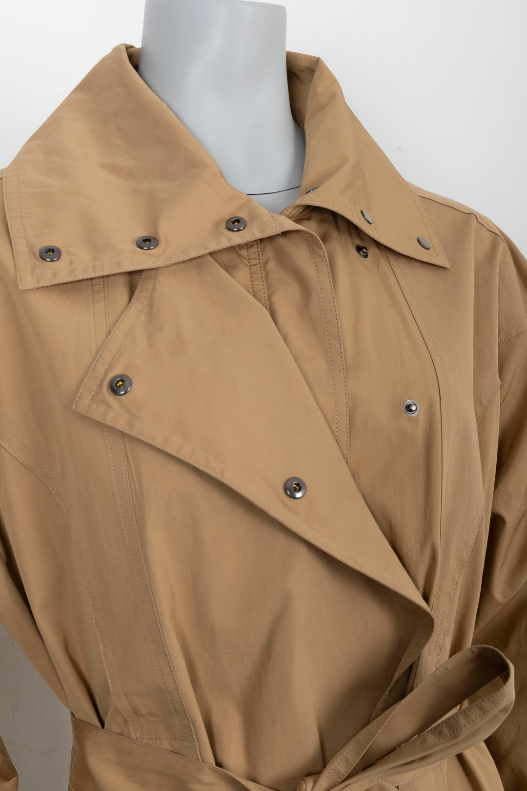 THE ROW Short Belted Coat Cotton Beige