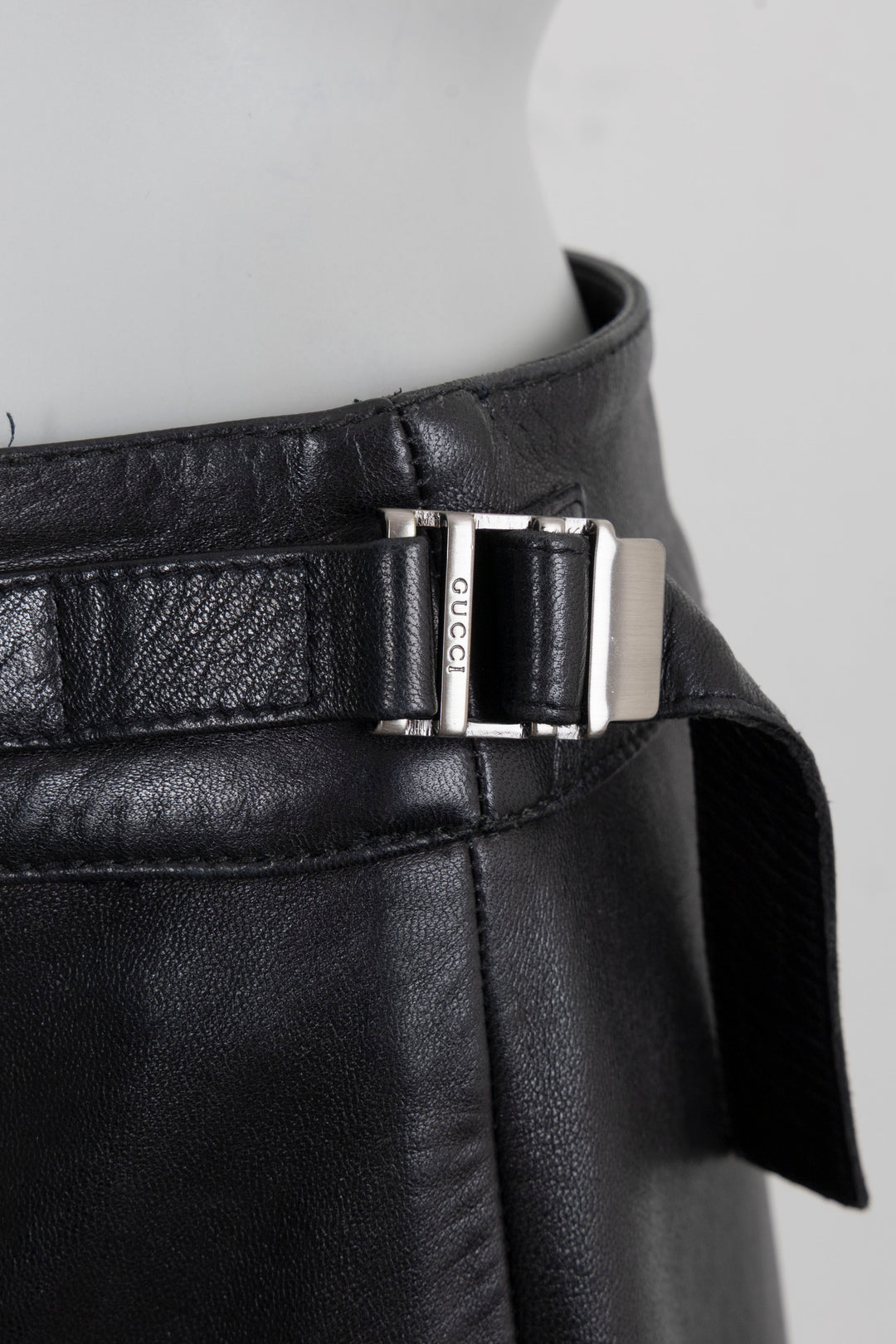GUCCI Buckle Skirt Leather Black